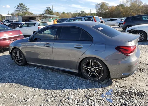 2019 Mercedes-Benz A 220 z USA, uszkodzony, nr VIN WDD3G4EB1KW002369